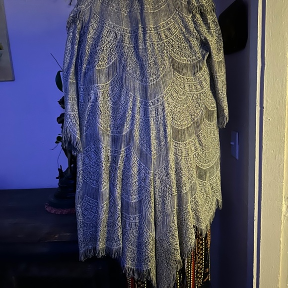 Damianou Vtg Cover Elegant Fringed Metallic Med - Picture 6 of 9